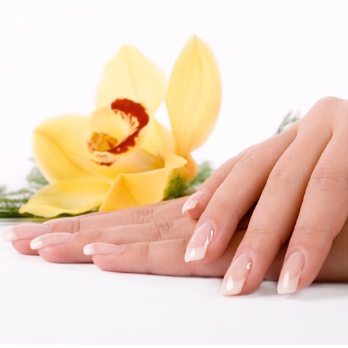 EM NAILS SALON - manicure